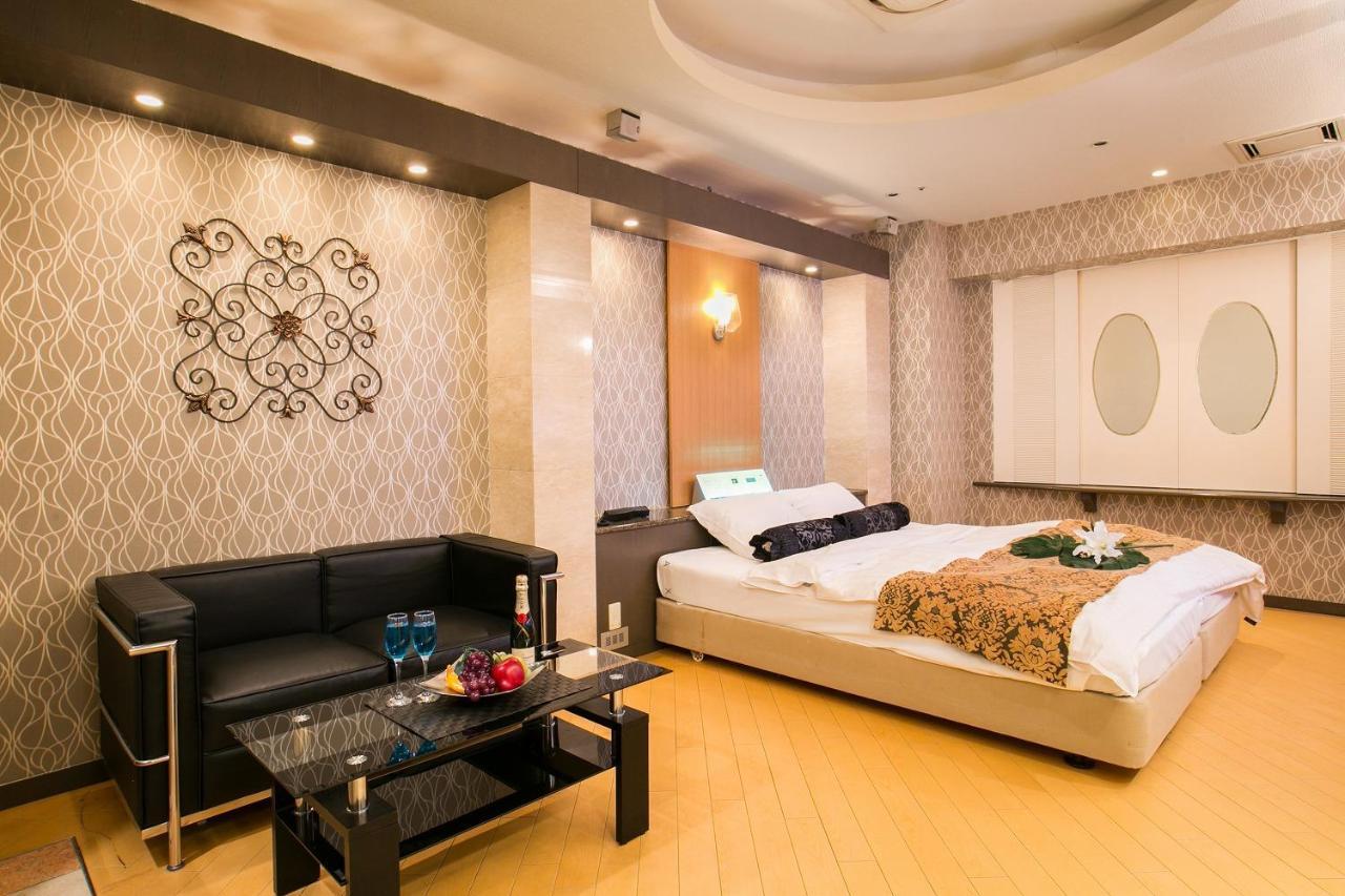 Hotel Axis -アクシス- (Adults Only) Osaka Bagian luar foto